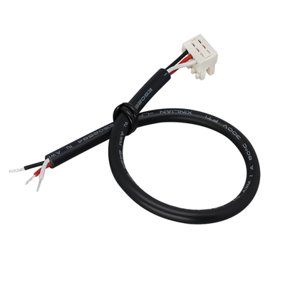 câbles équipés de la longueur IDC de 30cm avec le connecteur d'alimentation beige de Lumberg 3515 de couleur