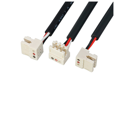 câbles équipés de la longueur IDC de 30cm avec le connecteur d'alimentation beige de Lumberg 3515 de couleur