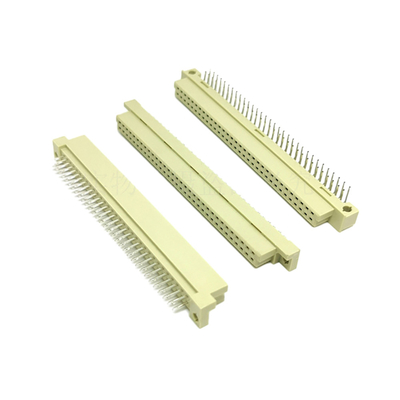 DIN41612 2.54mm Pitch DIN Connecteur 48 broches Femme 3 rangées Socket Type C à travers le trou emballement de plateau vertical