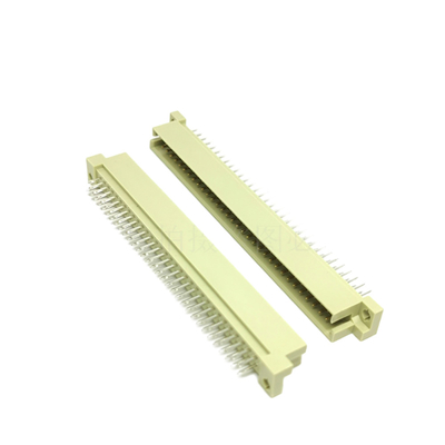 DIN41612 2.54mm Pitch DIN Connecteur 48 broches Femme 3 rangées Socket Type C à travers le trou emballement de plateau vertical